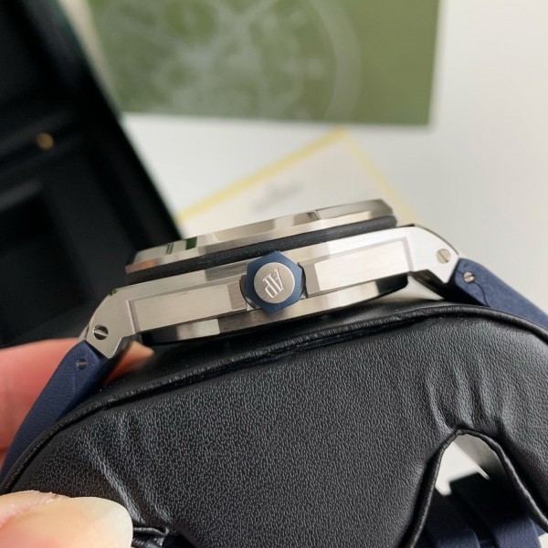 Audemars Piguet Royal Oak Offshore series mechanical men’s Watch V 8 version, Color series
