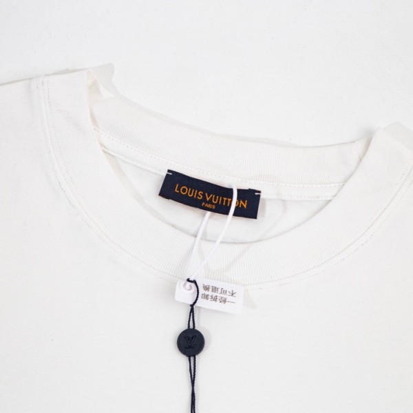 Louis Vuitton 230,000 new T-shirts for spring and summer
