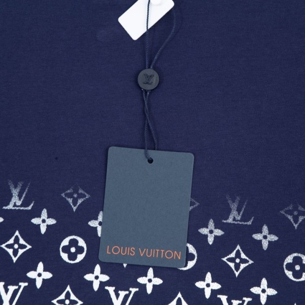 Louis Vuitton 230,000 new T-shirts for spring and summer