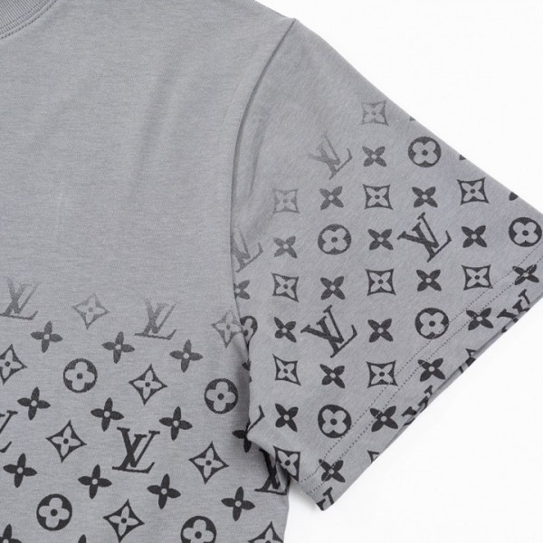 Louis Vuitton 230,000 new T-shirts for spring and summer