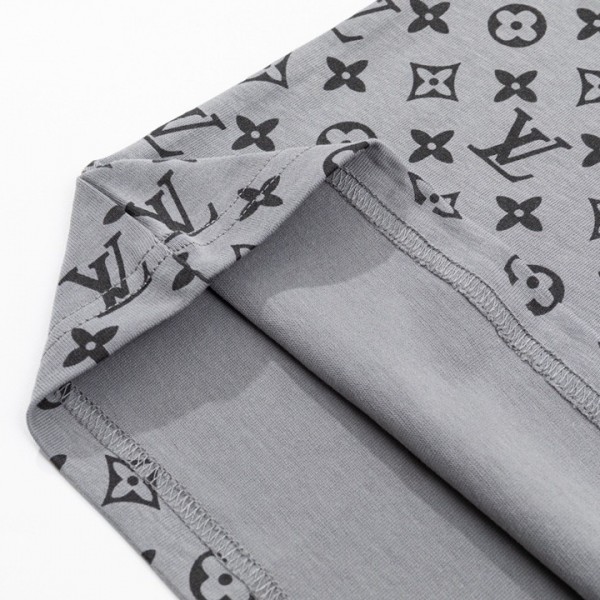 Louis Vuitton 230,000 new T-shirts for spring and summer