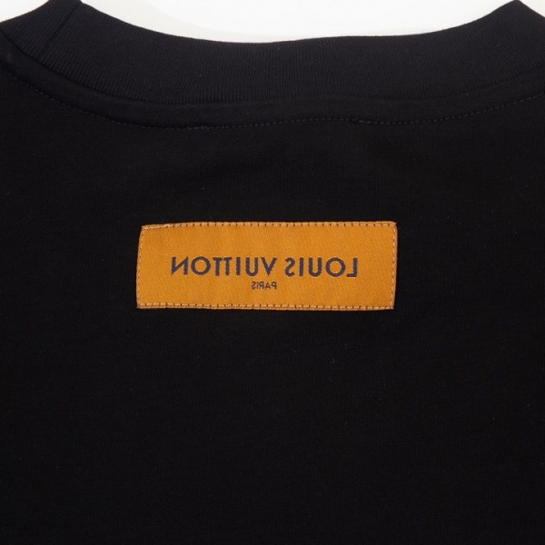 Louis Vuitton 230,000 new T-shirts for spring and summer
