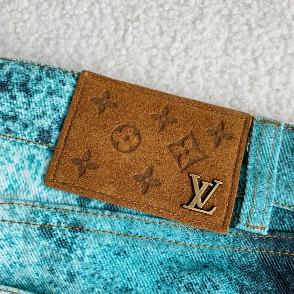 Louis Vuitton  Costumes