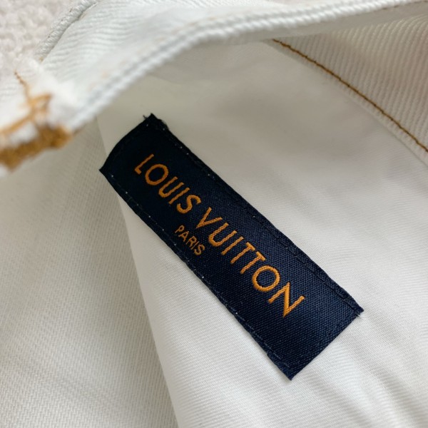 Louis Vuitton  Costumes