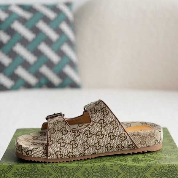 Gucci sandals