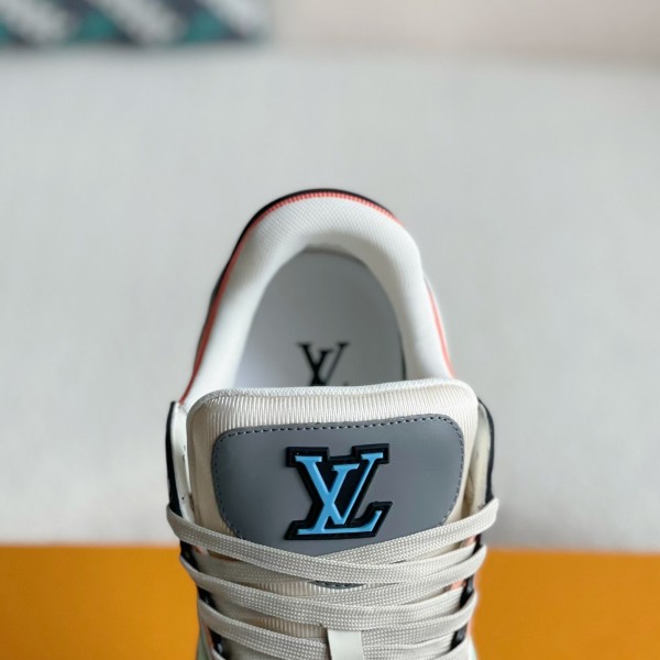 LOUIS VUITTON TRAINER Sneakers