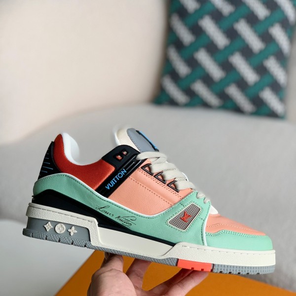 LOUIS VUITTON TRAINER Sneakers