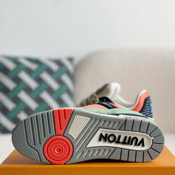 LOUIS VUITTON TRAINER Sneakers