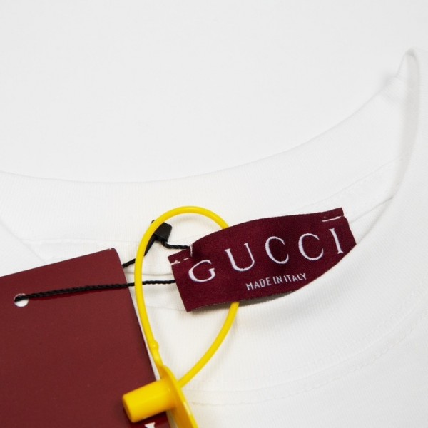 Gucci Gradient Letter Logot shirt