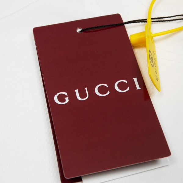 Gucci Gradient Letter Logot shirt