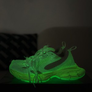 「#2835」 Balenciaga Runner Sneakers