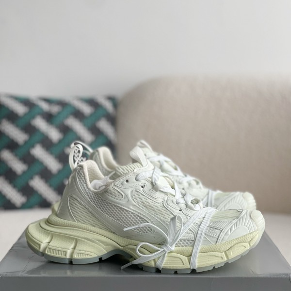 Balenciaga Runner Sneakers
