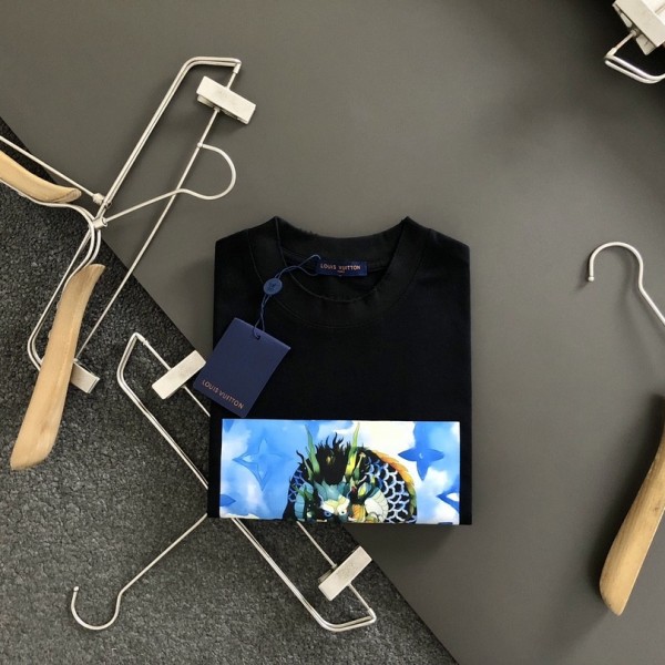 Louis Vuitton Dragon Cloud printed T-shirt