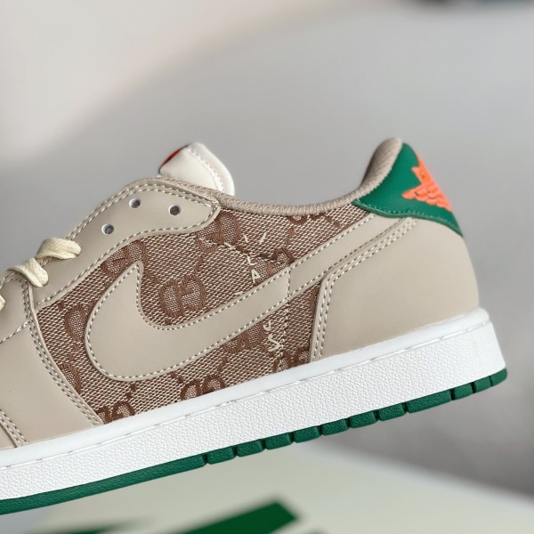 Gucci x Nike Dunk Low Sneakers