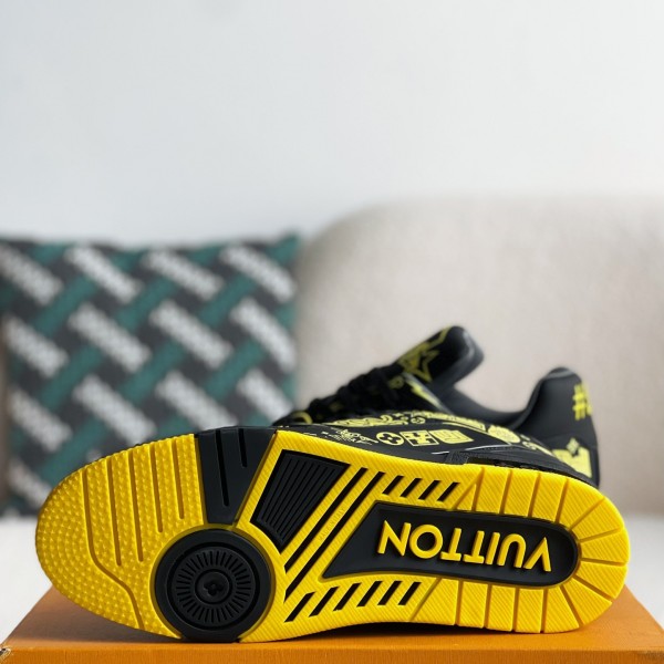 LOUIS VUITTON SNEAKERS