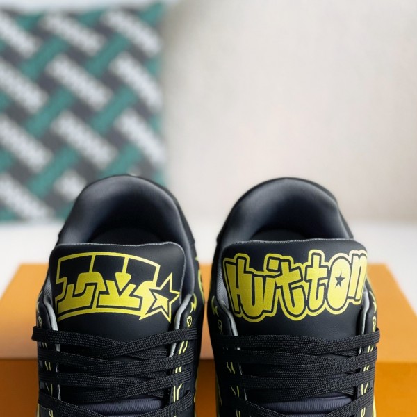 LOUIS VUITTON SNEAKERS