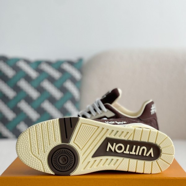 LOUIS VUITTON SNEAKERS