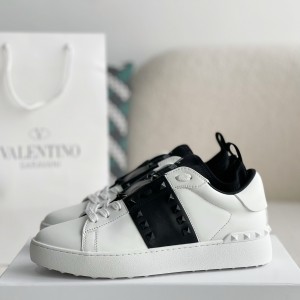「#2965」Valentino One Stud Sneakers