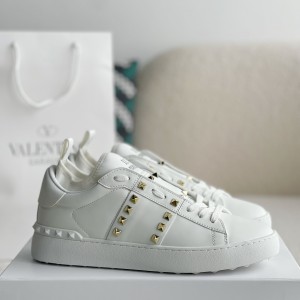 「#2967」Valentino One Stud Sneakers