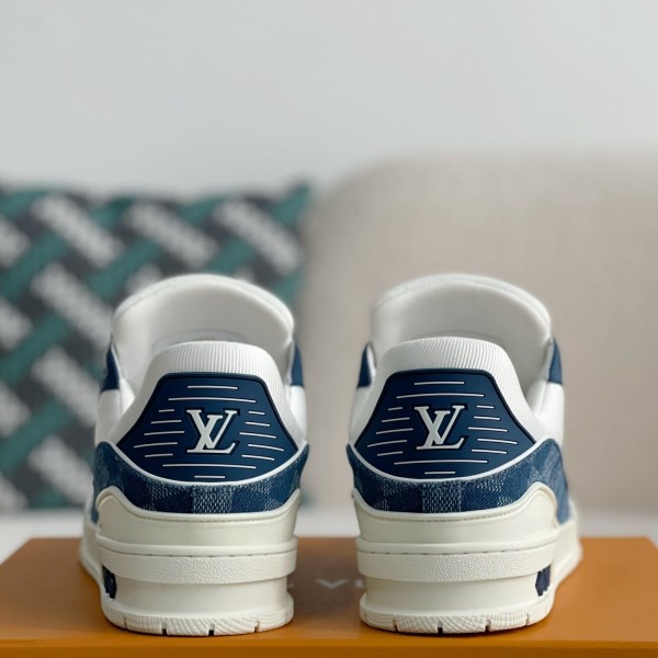 LOUIS VUITTON SNEAKERS