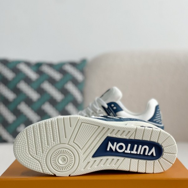 LOUIS VUITTON SNEAKERS