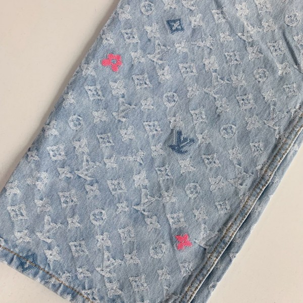 Louis Vuitton  Costumes