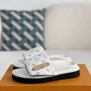 「#2998」LOUIS VUITTON SLIPPERS