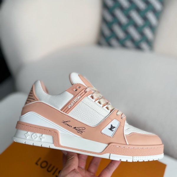 LOUIS VUITTON SNEAKERS