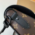 「#3017」Louis Vuitton New season Montsouris Small Messenger Bag M47060  Size：20*17*7cm