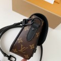 「#3017」Louis Vuitton New season Montsouris Small Messenger Bag M47060  Size：20*17*7cm