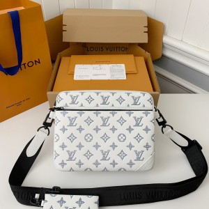 「#3020」Louis Vuitton The new TRIO Postman Pack M24753  Size： 25*18.5*7cm