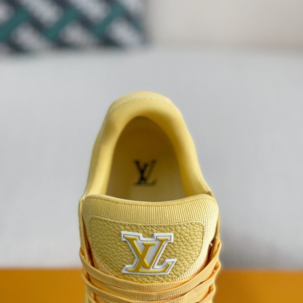 LOUIS VUITTON SNEAKERS