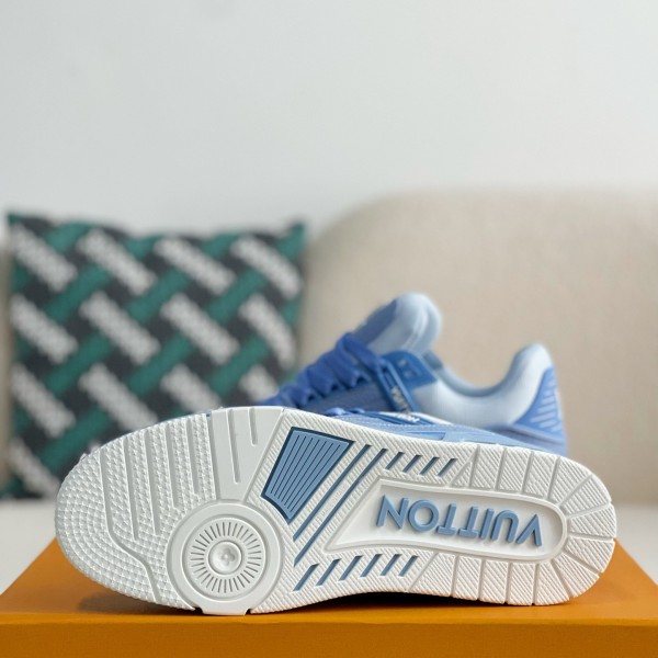 LOUIS VUITTON SNEAKERS