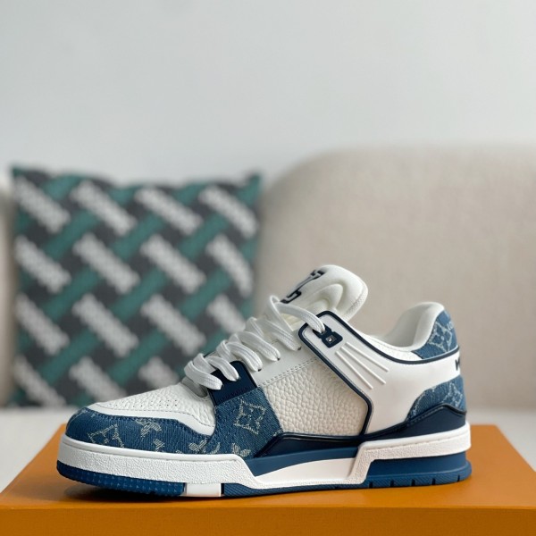 LOUIS VUITTON SNEAKERS