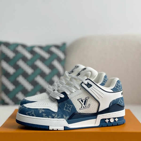 LOUIS VUITTON SNEAKERS
