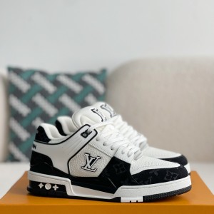 「#3049」LOUIS VUITTON SNEAKERS