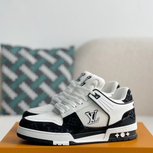 「#3049」LOUIS VUITTON SNEAKERS