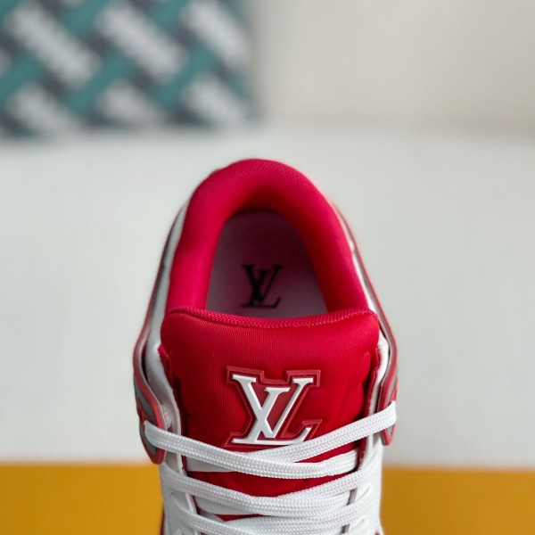 LOUIS VUITTON SNEAKERS