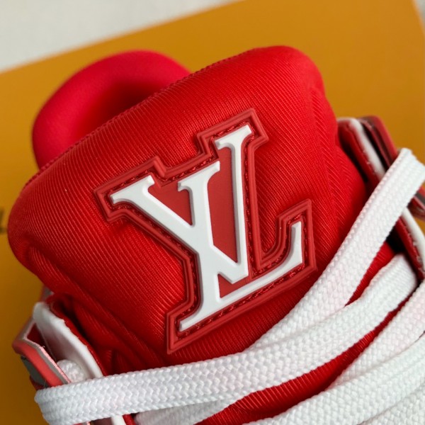 LOUIS VUITTON SNEAKERS