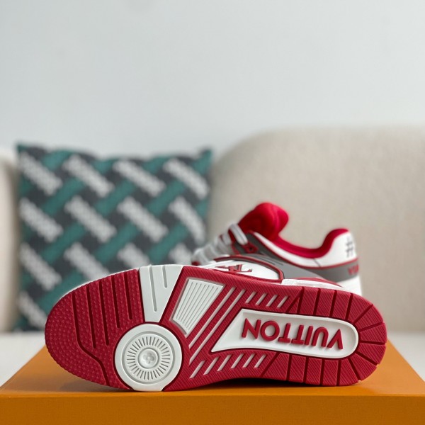 LOUIS VUITTON SNEAKERS