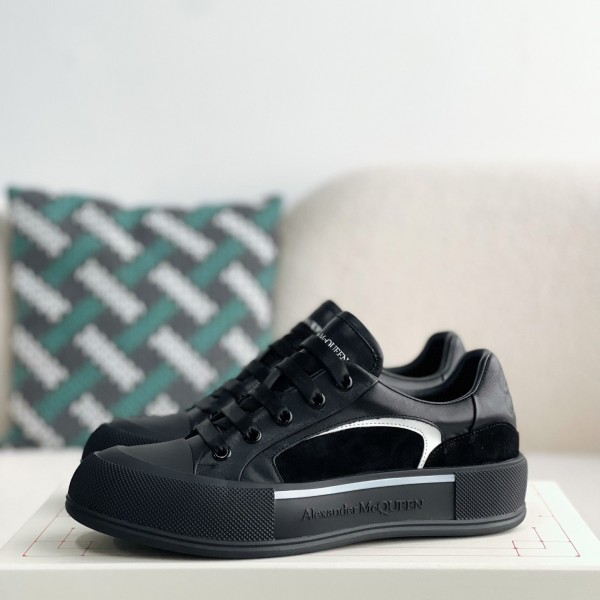 Alexander McQueen  Sneakers