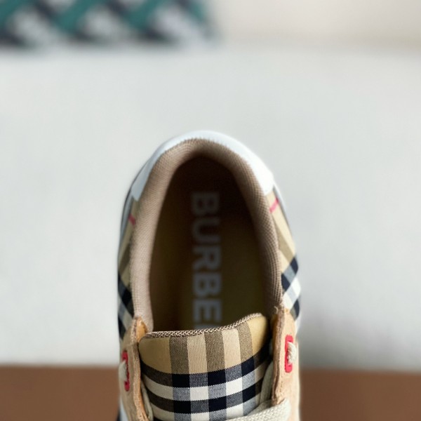 Burberry Low cut casual sports shoes