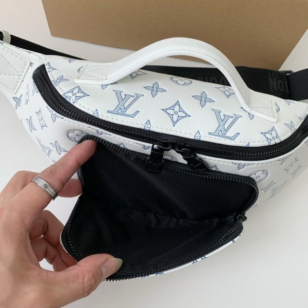 New Louis Vuitton RUSH waist bag M25227 Size: 30*15*8cm