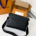 「#3138」New Louis Vuitton VOYAGER small men's messenger bag M25121 Size: 33*22.5*11cm