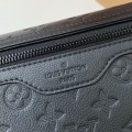 「#3138」New Louis Vuitton VOYAGER small men's messenger bag M25121 Size: 33*22.5*11cm