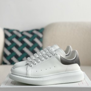 「#3143」Alexander McQueen MQ Jelly Dark Blue Tail Sneakers