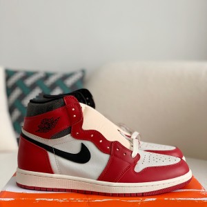 「#842」Air Jordan 1 Retro High OG Chicago Red