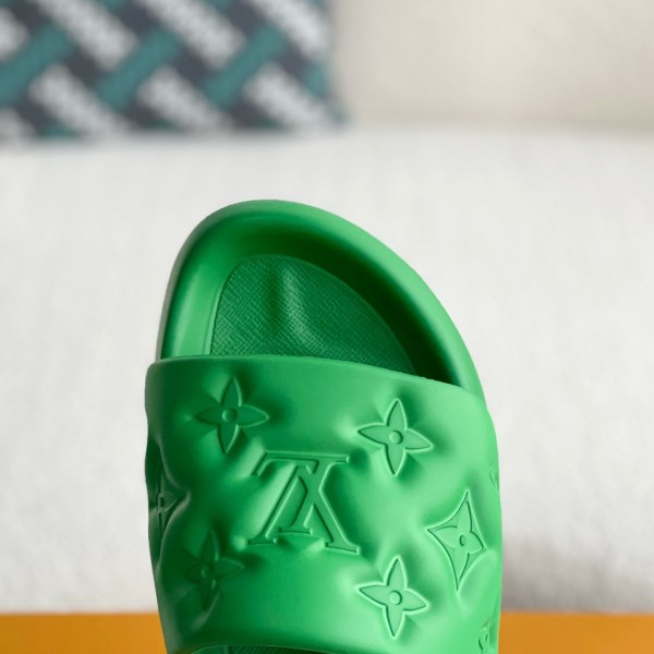 LOUIS VUITTON  WOMEN
