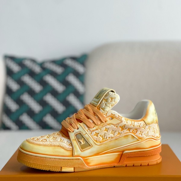 LOUIS VUITTON SNEAKERS
