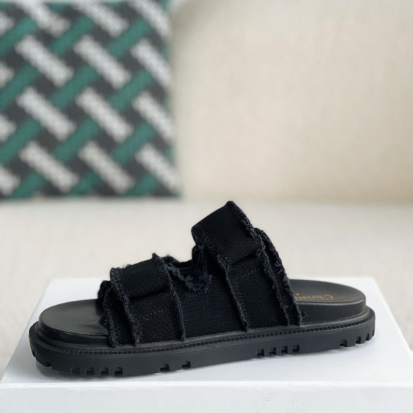 Dior A word sandal